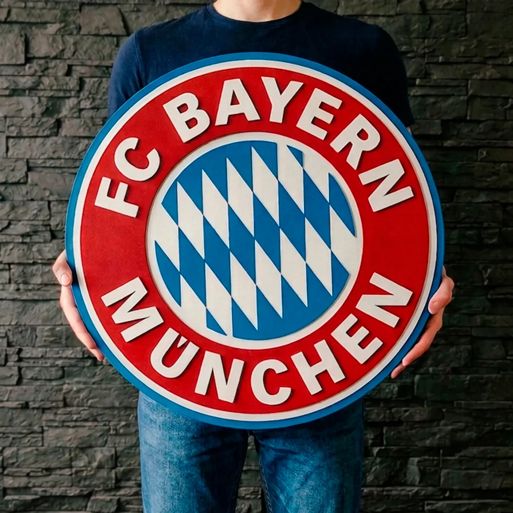 Настенная эмблема FC Bayern München ручной сборки
